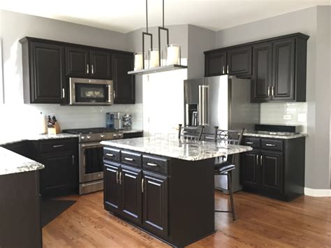 US Kitchen Cabinets 